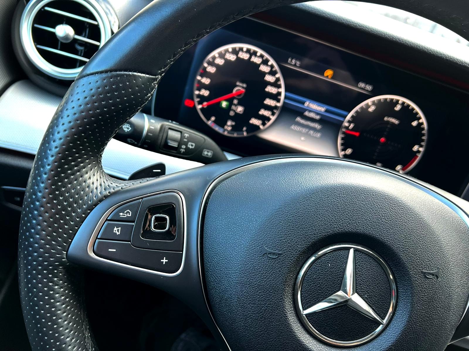 Mercedes-Benz E220d 143kw/194PS