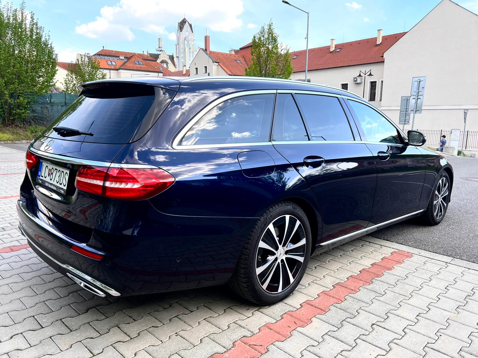 Mercedes-Benz E220d 143kw/194PS