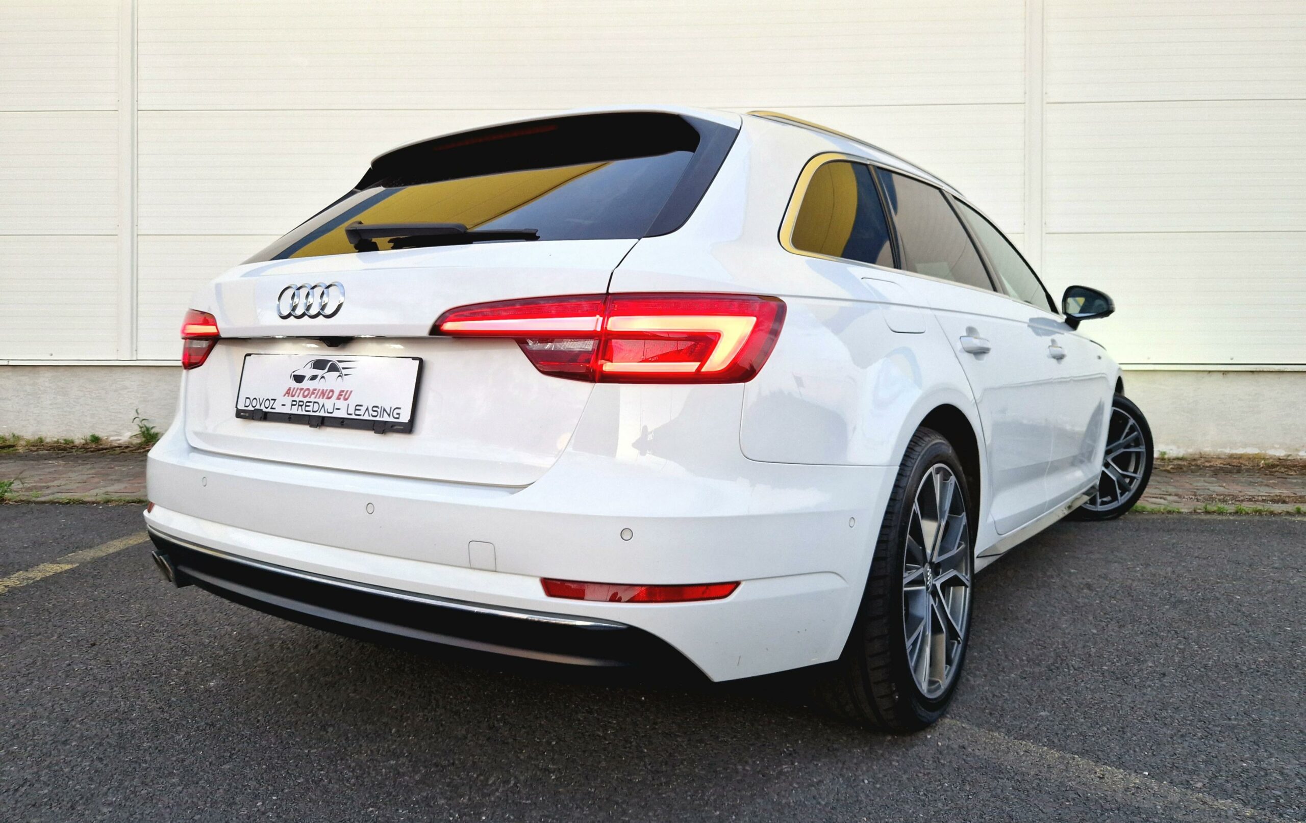 AUDI A4 AVANT 3.0 TDI 200KW/272PS QUATTRO S-LINE TIPTRONIC