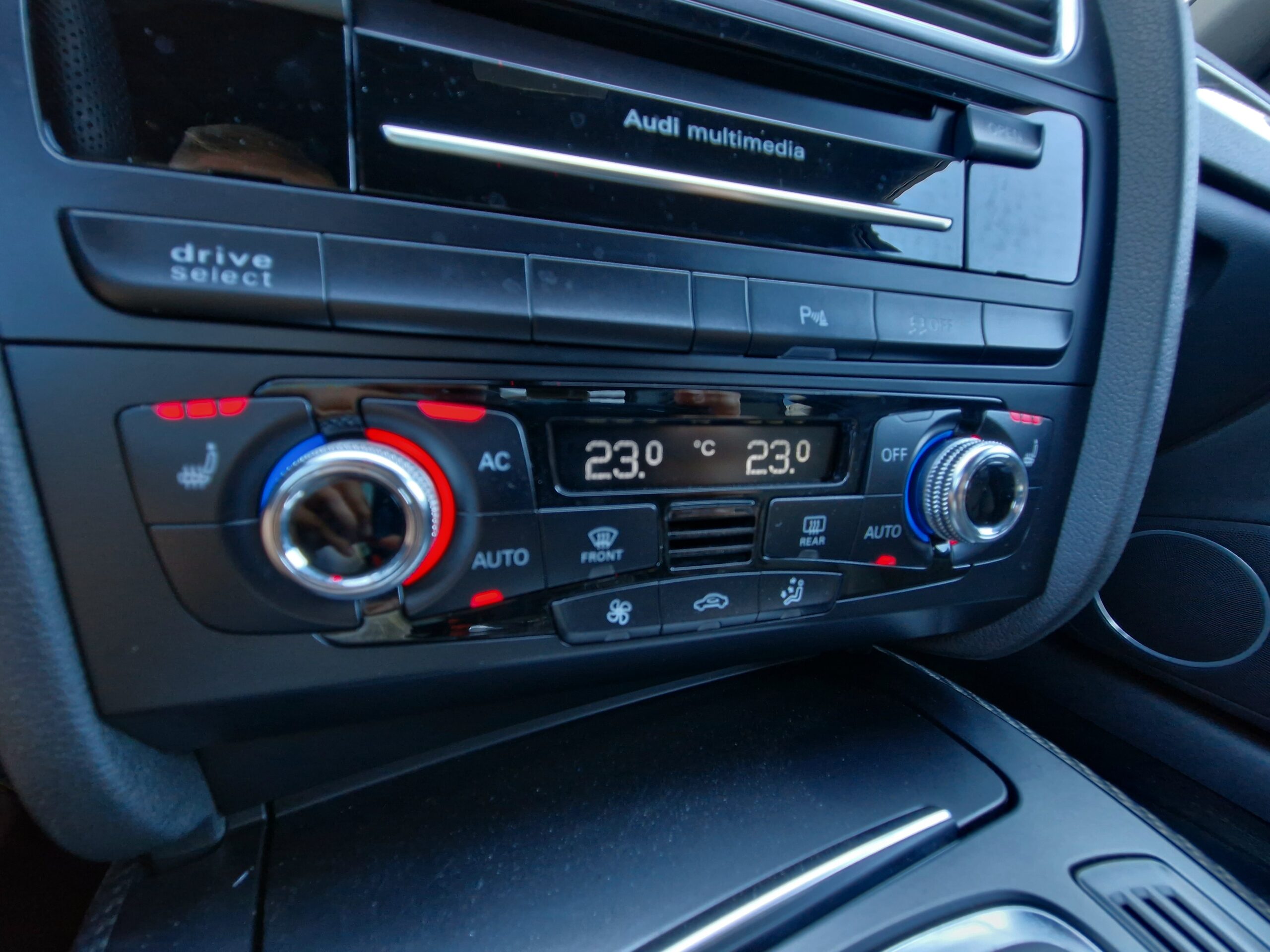 AUDI RS4 AVANT 4,2 FSI 450PS V8 QUATTRO 2013