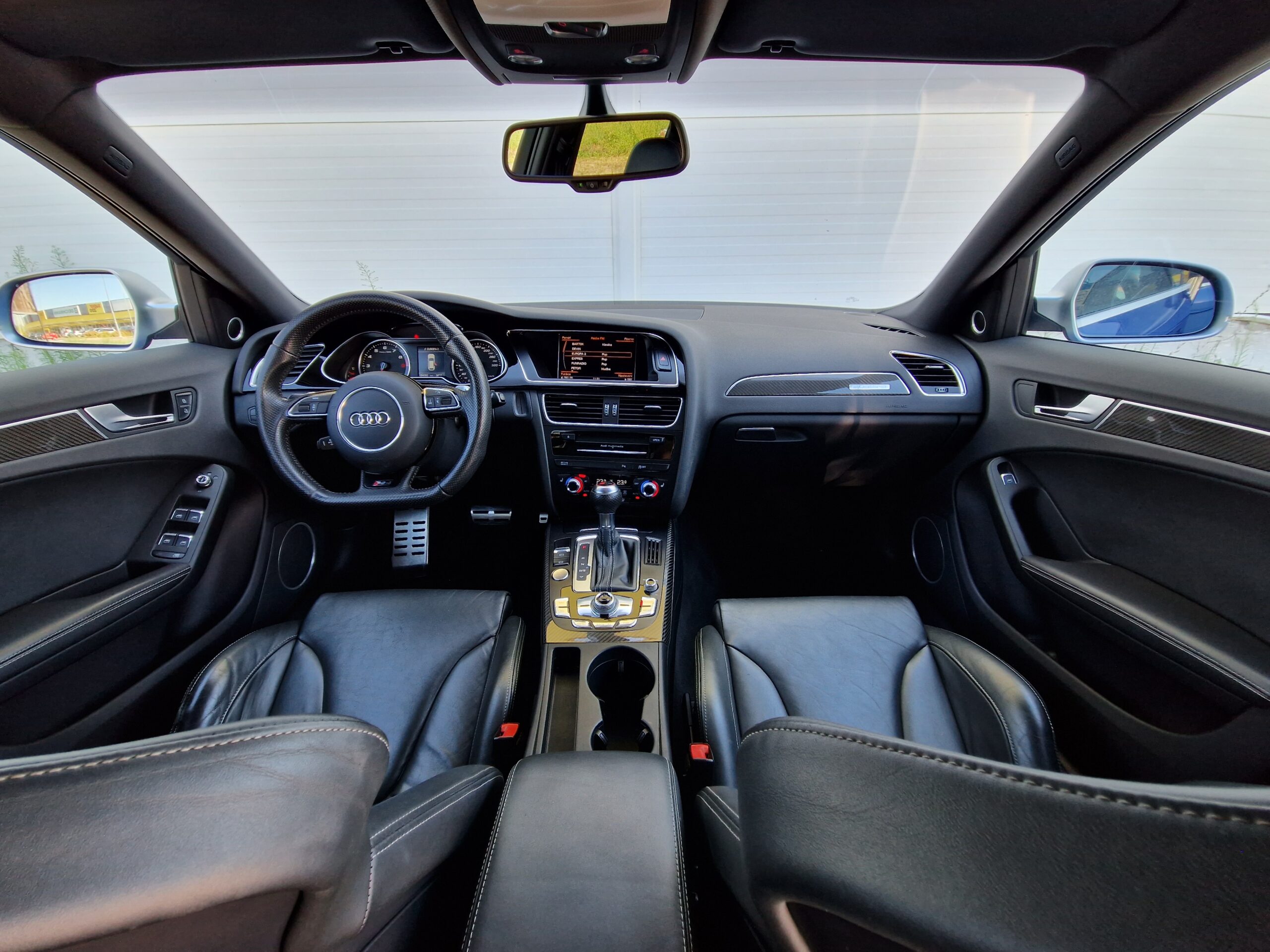 AUDI RS4 AVANT 4,2 FSI 450PS V8 QUATTRO 2013