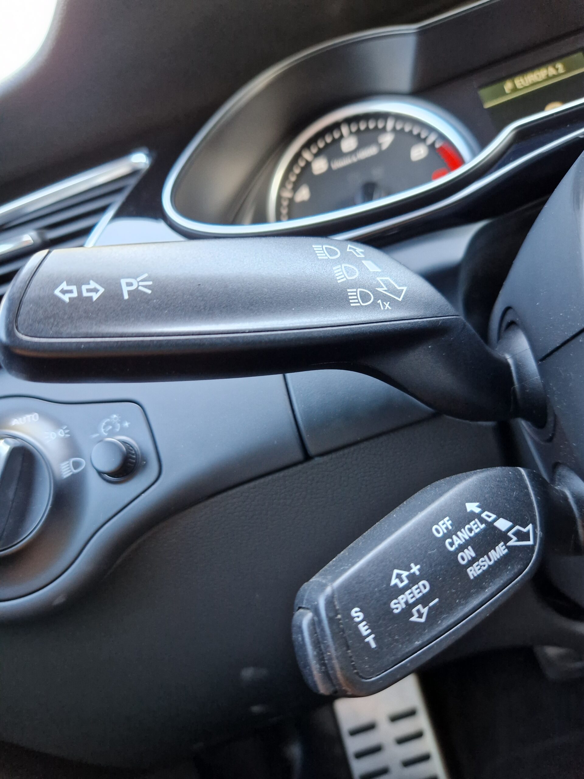 AUDI RS4 AVANT 4,2 FSI 450PS V8 QUATTRO 2013