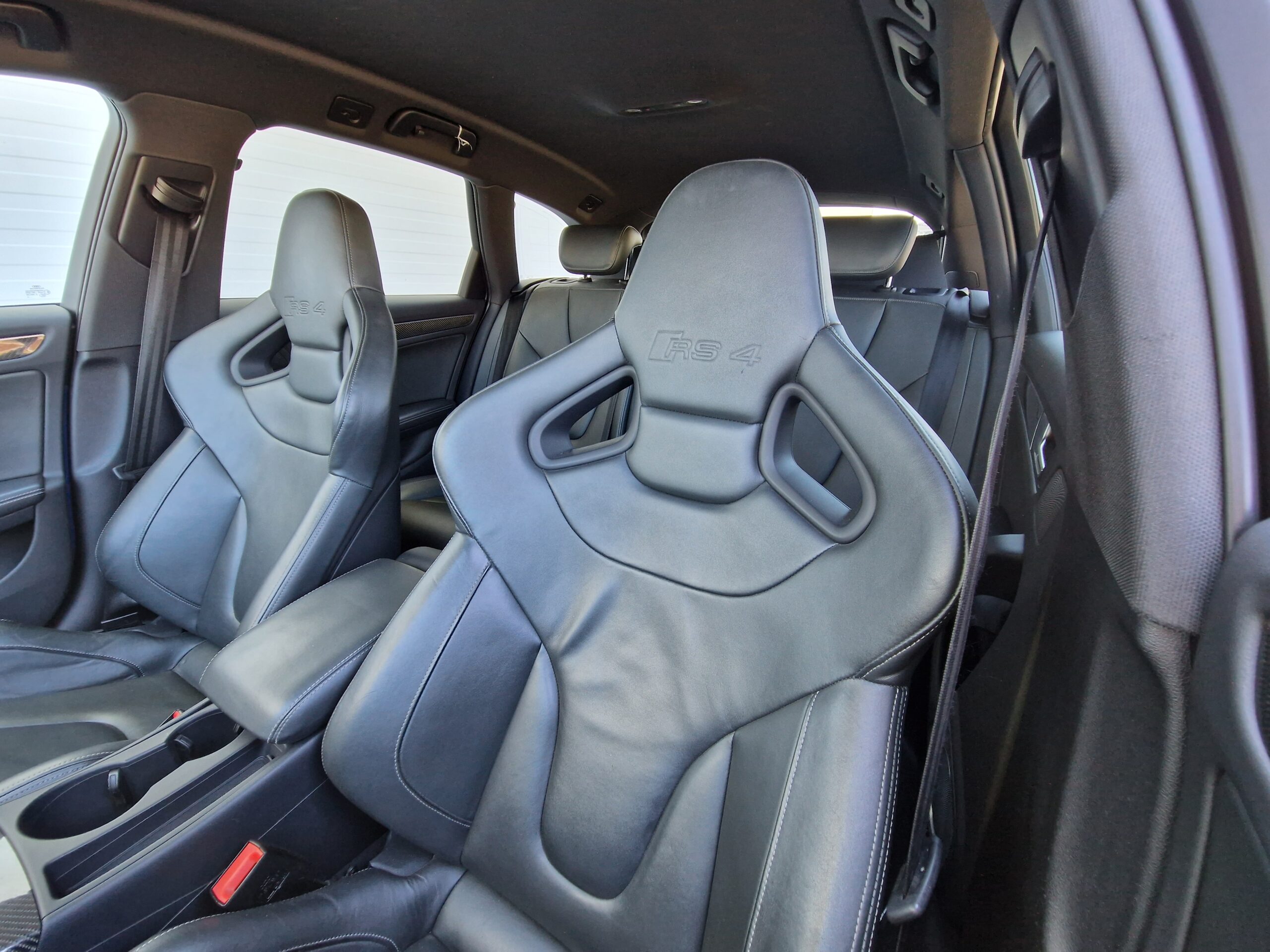 AUDI RS4 AVANT 4,2 FSI 450PS V8 QUATTRO 2013