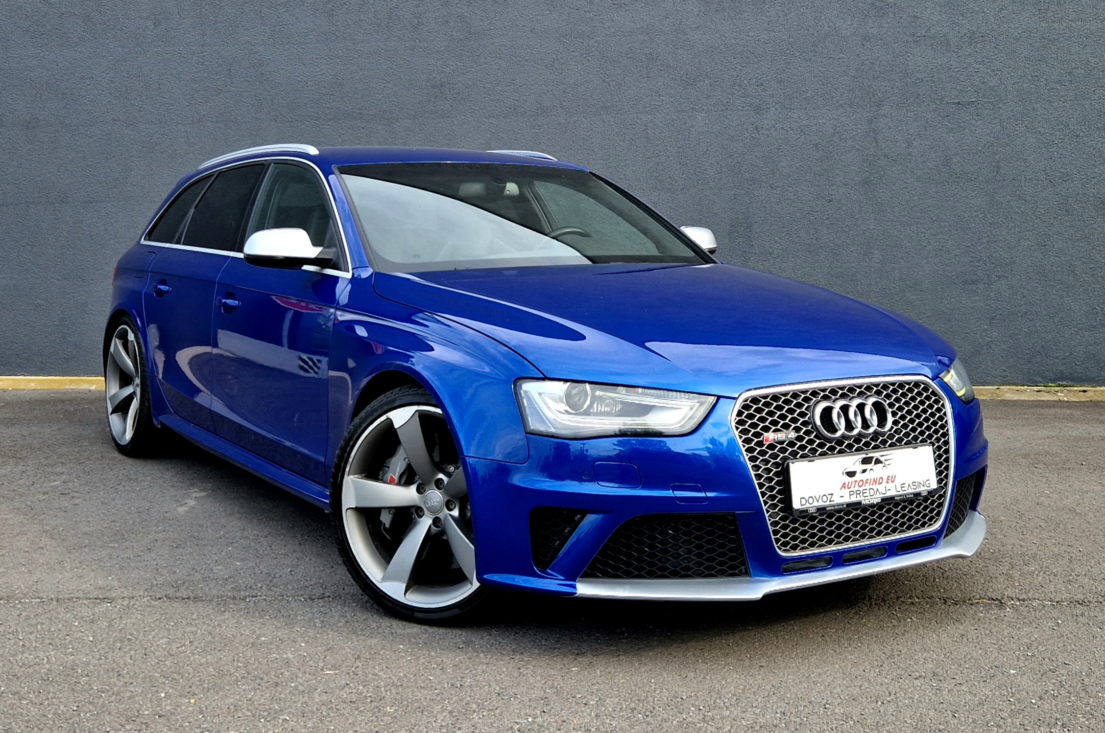AUDI RS4 AVANT 4,2 FSI 450PS V8 QUATTRO 2013