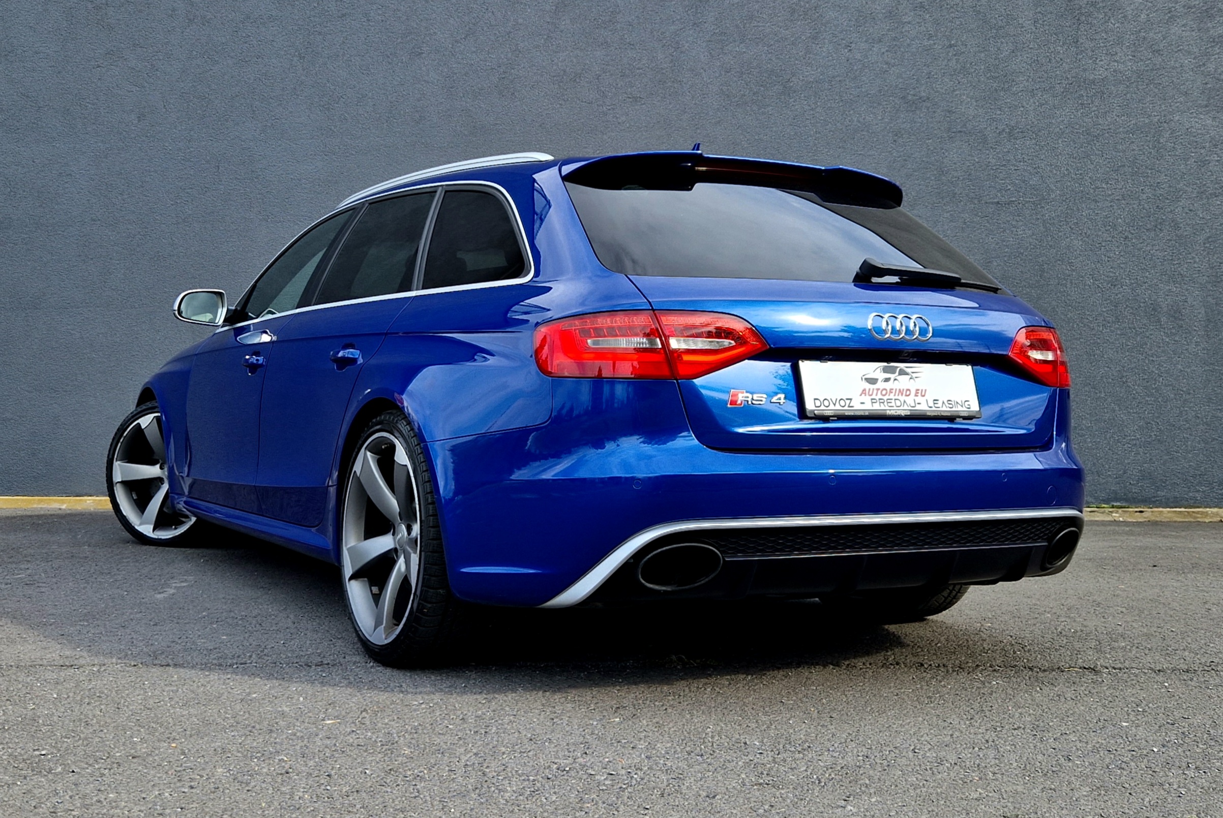 AUDI RS4 AVANT 4,2 FSI 450PS V8 QUATTRO 2013