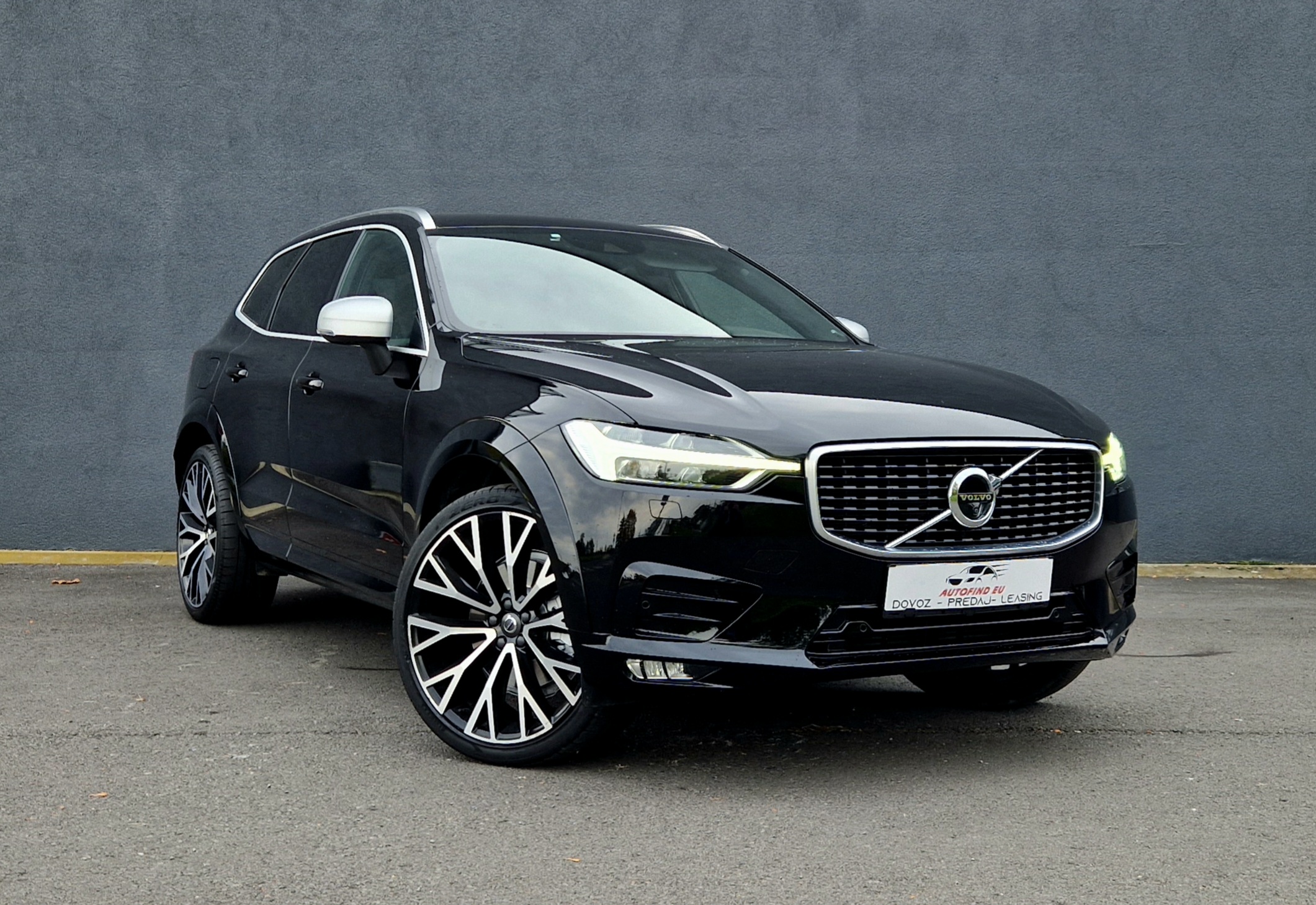 VOLVO XC T5 60 R-DESIGN AWD 2018 MOŽNÝ ODPOČET DPH