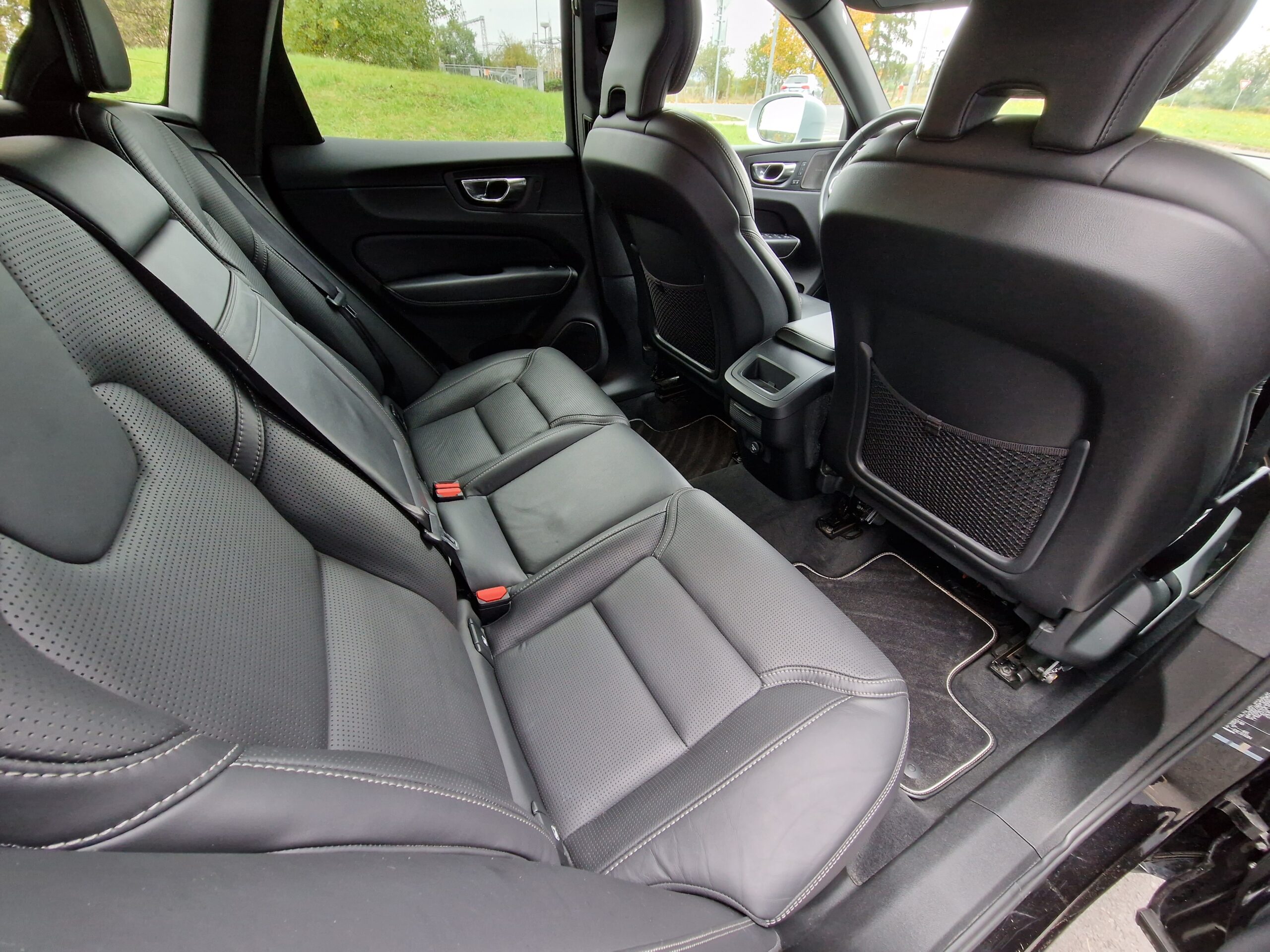 VOLVO XC T5 60 R-DESIGN AWD 2018 MOŽNÝ ODPOČET DPH