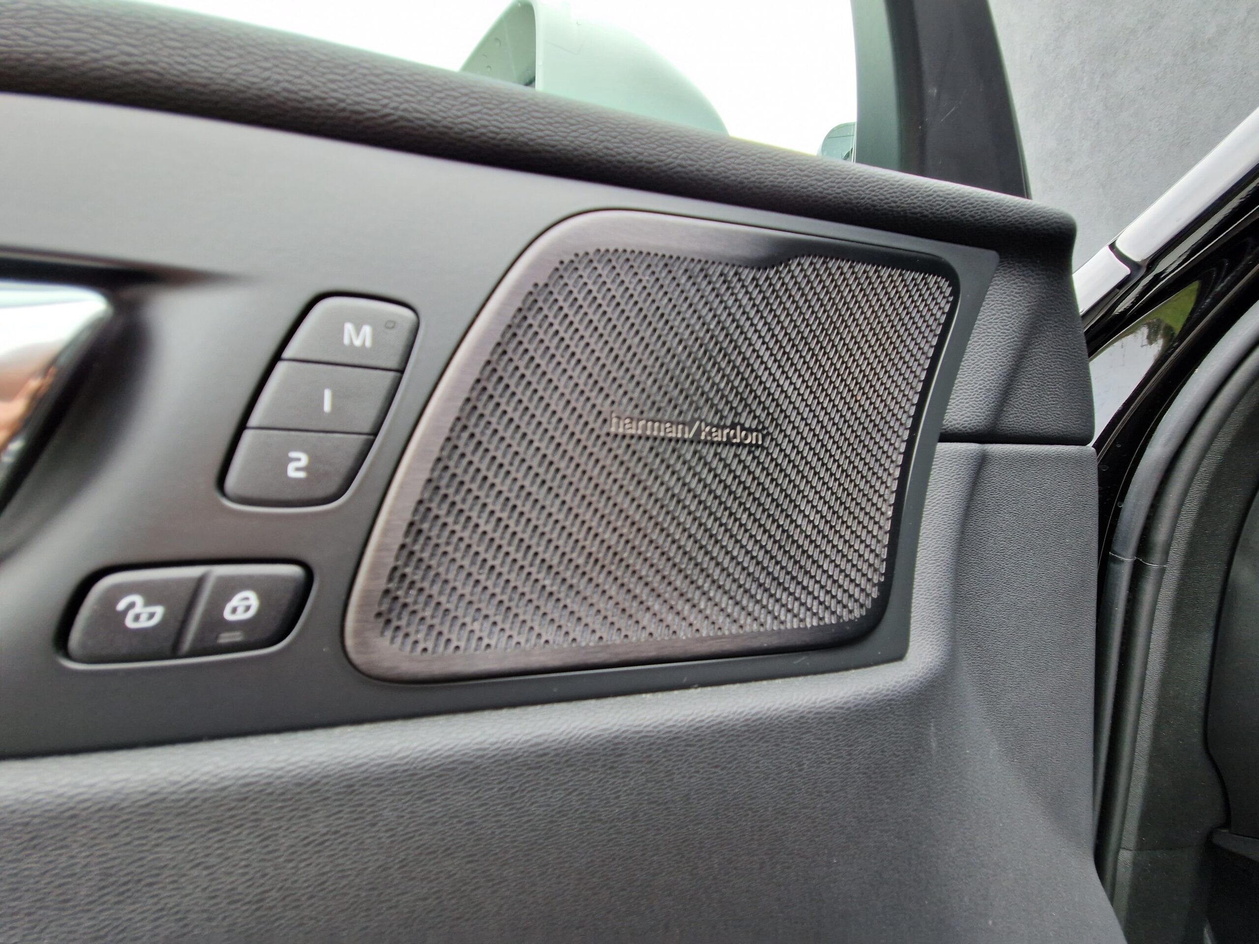 VOLVO XC T5 60 R-DESIGN AWD 2018 MOŽNÝ ODPOČET DPH