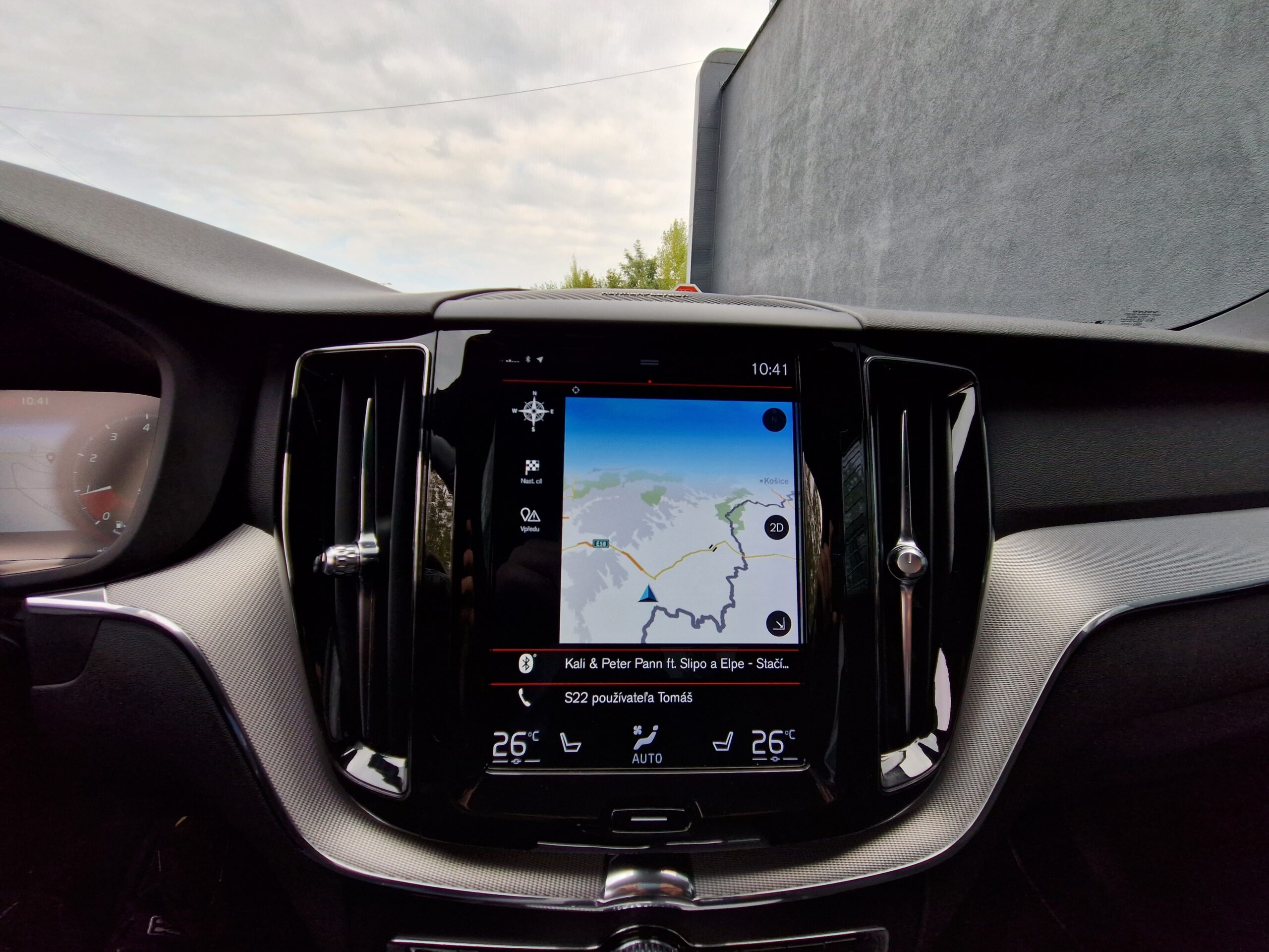 VOLVO XC T5 60 R-DESIGN AWD 2018 MOŽNÝ ODPOČET DPH