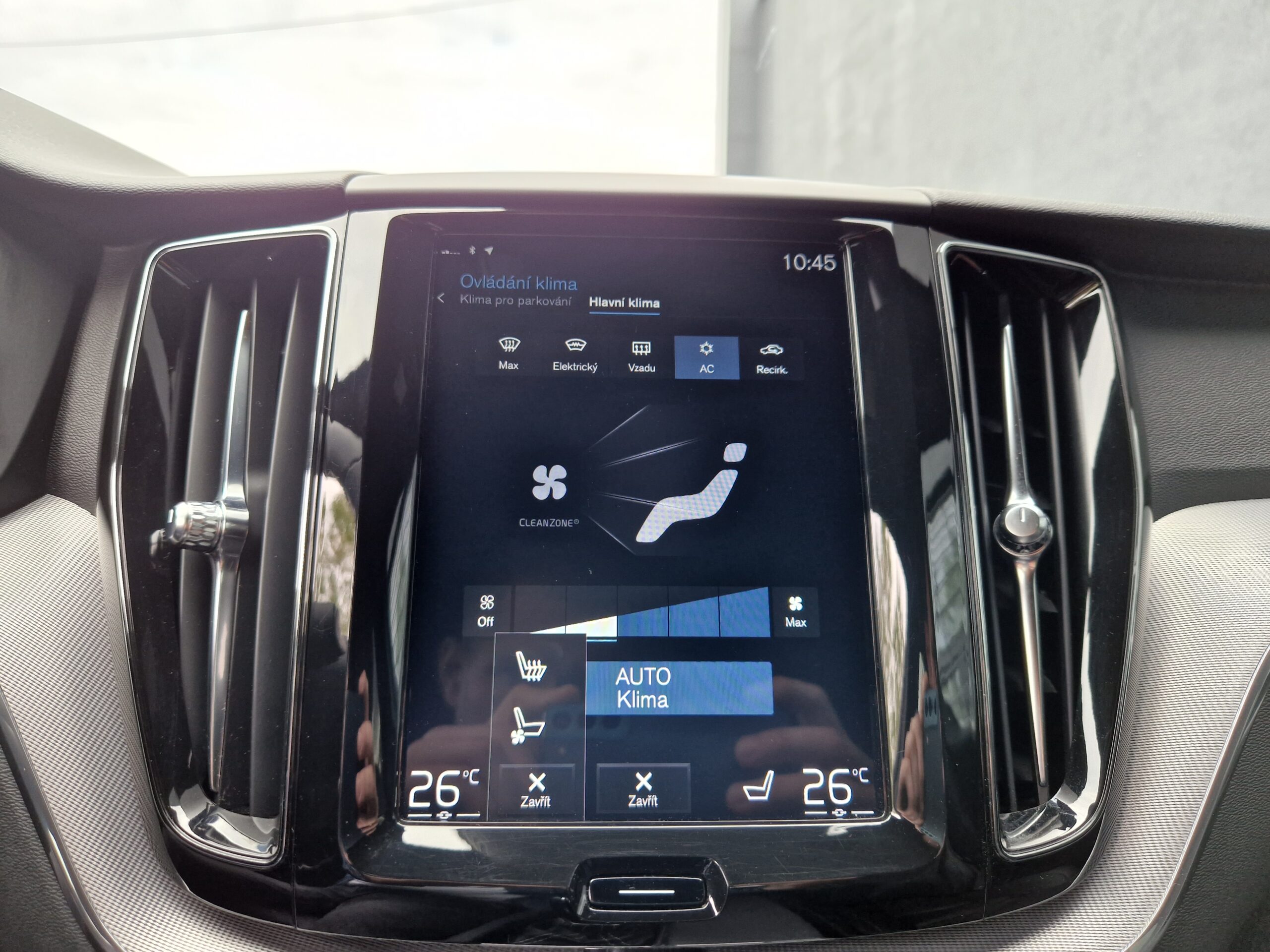 VOLVO XC T5 60 R-DESIGN AWD 2018 MOŽNÝ ODPOČET DPH