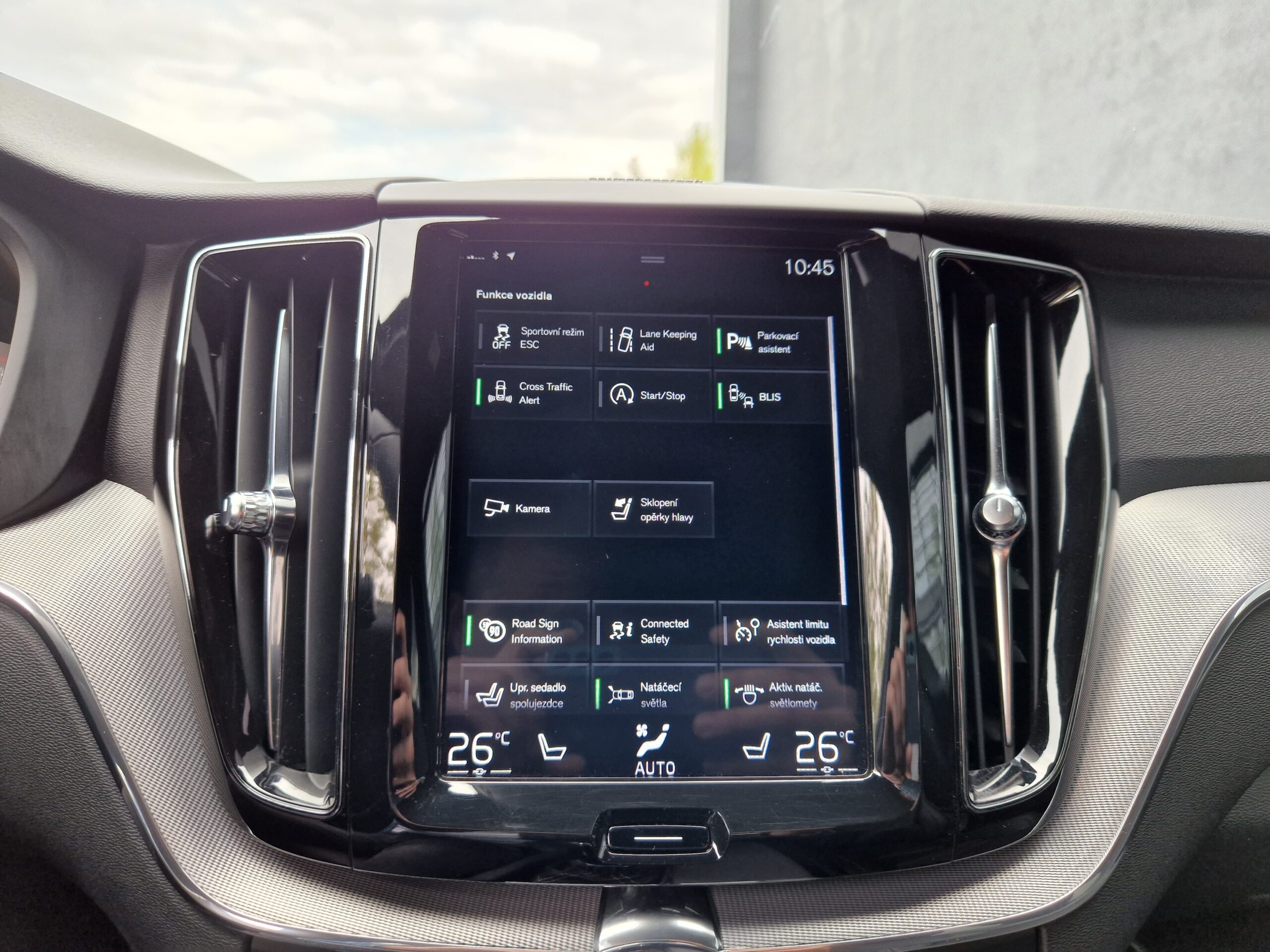 VOLVO XC T5 60 R-DESIGN AWD 2018 MOŽNÝ ODPOČET DPH