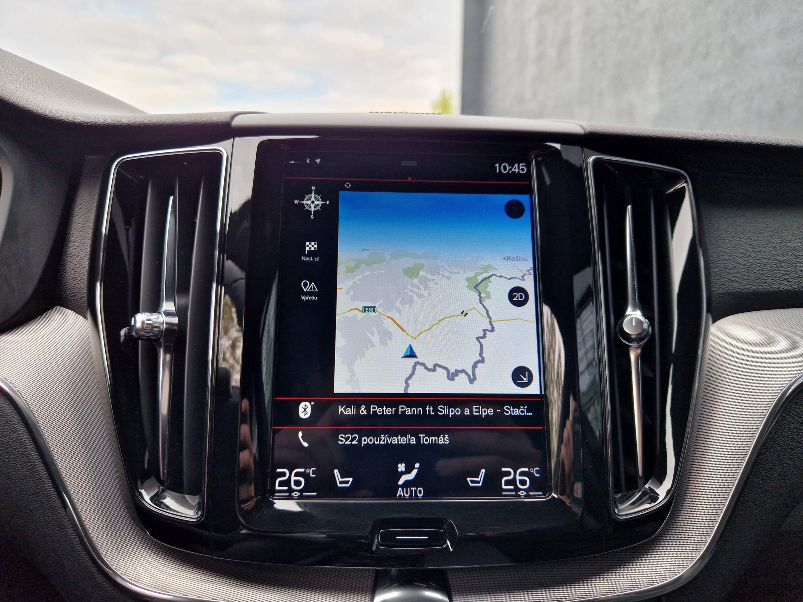 VOLVO XC T5 60 R-DESIGN AWD 2018 MOŽNÝ ODPOČET DPH